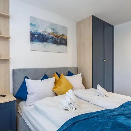 Apartment Odrodzenia 3a *
